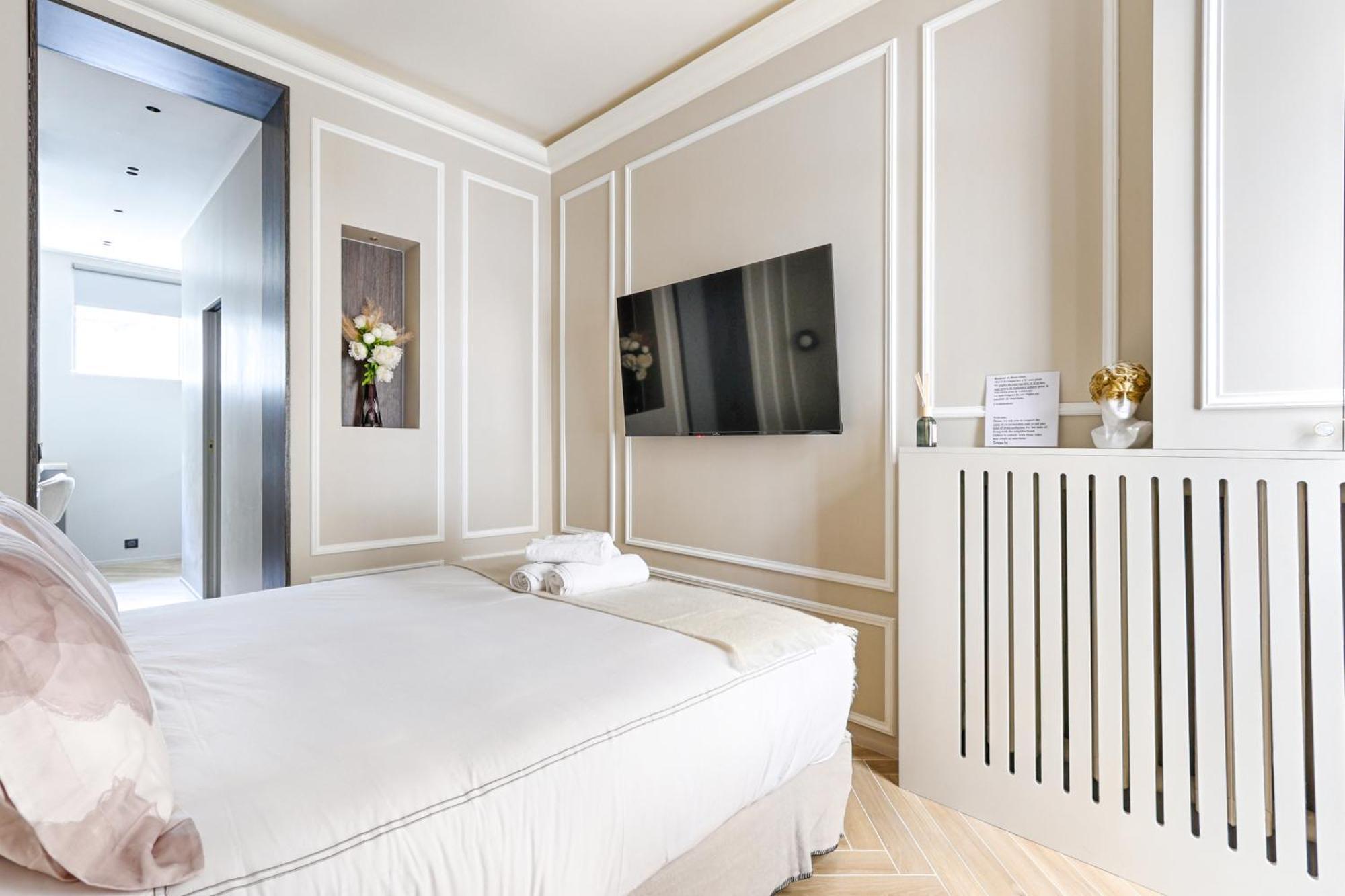 Luxury And Design Studio Invalides Paris Exterior photo