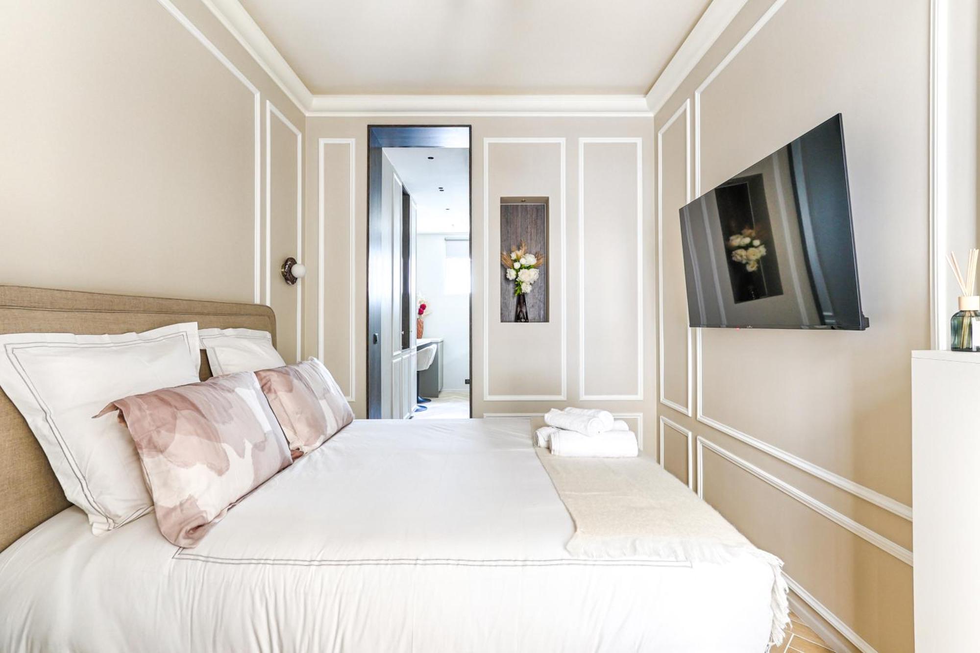 Luxury And Design Studio Invalides Paris Exterior photo